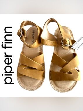 Piper Finn Toddler Girls Leather Fisherman Tan Leather Sandals .
Size 10